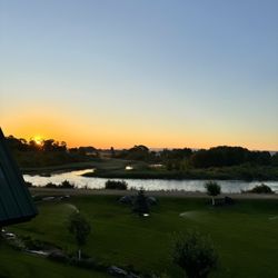 Blue Heron Inn - Sunrise from balcony of suite