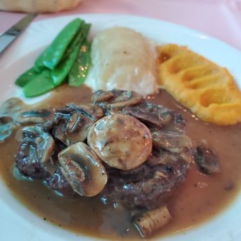 La Vie - Filet Minon - French Near Me - Rosemead, California