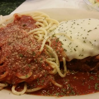 Ray's Pizza - Looks pretty good....let's see how it tastes. - Pizza Near Me - Surprise, Arizona