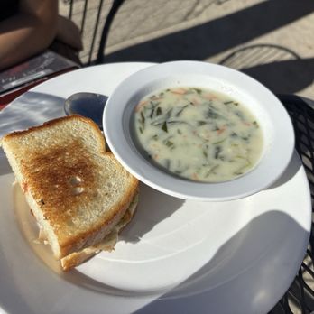 The Slanted Porch - Turkey sandwich and Chicken Florentine. - American Near Me - Fallon, Nevada