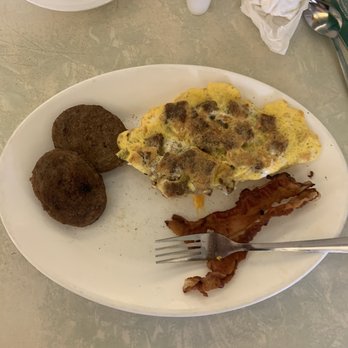 Dean's Diner - Bacon, Sausage, and cheese omelet! - Diners Near Me - Blairsville, Pennsylvania