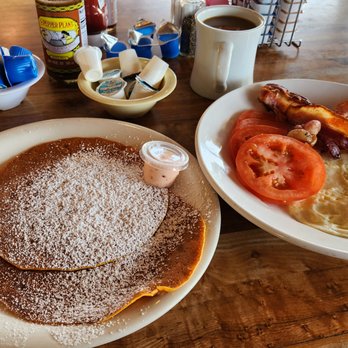 Country Inn Cafe - Eggs (over easy), Bacon, Sliced Tomatoes + Swedish Pancakes - Breakfast & Brunch Near Me - San Jose, California