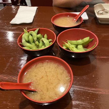 Oishi Sushi - Sushi Bars Near Me - Schaumburg, Illinois