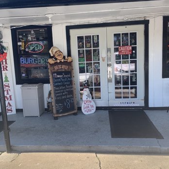 Pete's Burger Place - Burgers Near Me - Porter, Texas