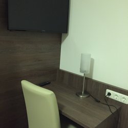 Jägerhof - ... Einzelzimmer mit Schreibtisch und schnellem WLAN...