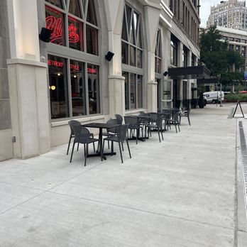 Unc's Pizza - Outdoor seating - Pizza Near Me - Detroit, Michigan Unc's Pizza - Outdoor seating - Pizza Near Me - Detroit, Michigan