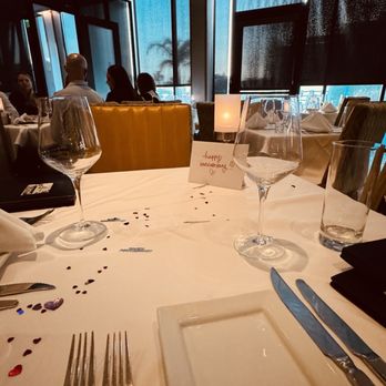 Ruth's Chris Steak House - the table upon arrival - Steakhouses Near Me - Long Beach, California