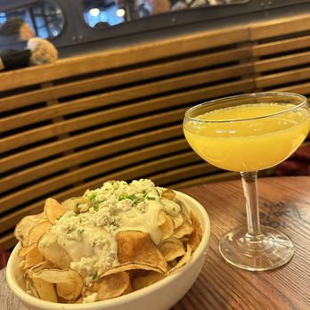 The Smith - Potato Chips Blue Cheese Fondue - New American Near Me - New York, New York The Smith - Potato Chips Blue Cheese Fondue - New American Near Me - New York, New York