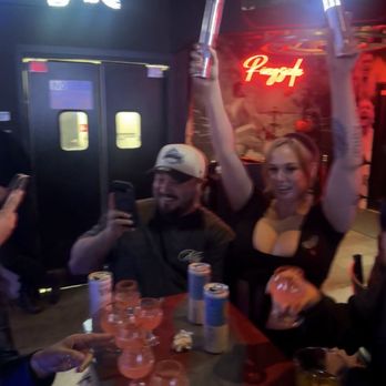 Ringside Bar & Grill - Sports Bars Near Me - Lake Elsinore, California