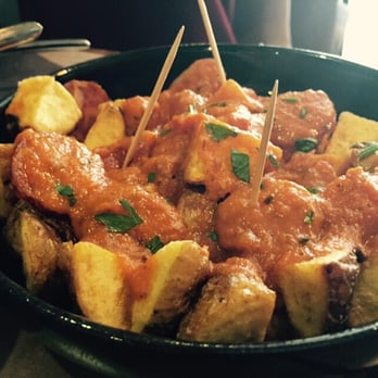 Tapas nas Costas - Patatas Bravas with a smoky tomato sauce - Tapas Bars Near Me - Coimbra, 06
