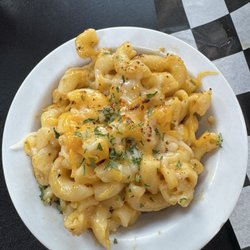 Smokey Sensations - Mac N Cheese