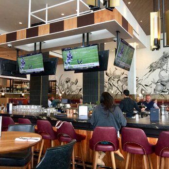 Earls Kitchen + Bar - New American Near Me - Orlando, Florida Earls Kitchen + Bar - New American Near Me - Orlando, Florida