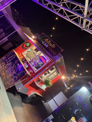 Tu Tia Taqueria by null