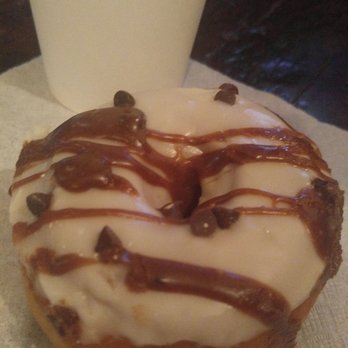Dun-Well Doughnuts - Vanilla Chocolate Chip Doughnut - Donuts Near Me - Brooklyn, New York Dun-Well Doughnuts - Vanilla Chocolate Chip Doughnut - Donuts Near Me - Brooklyn, New York