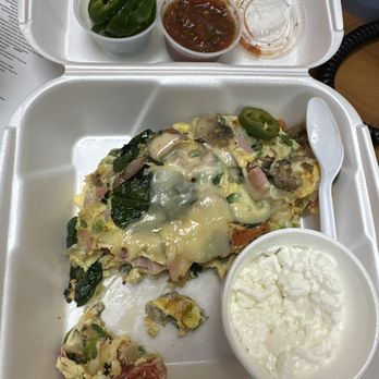 Chino Valley's Skillets Cafe - Veggie omelet - Cafes Near Me - Chino Valley, Arizona Chino Valley's Skillets Cafe - Veggie omelet - Cafes Near Me - Chino Valley, Arizona