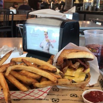 BurgerFi - Burgers Near Me - Alpharetta, Georgia