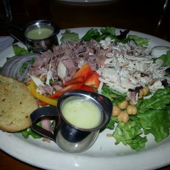 Warren House Pub - Cook's salad with yogurt blue dressing - American Near Me - Cannon Beach, Oregon Warren House Pub - Cook's salad with yogurt blue dressing - American Near Me - Cannon Beach, Oregon