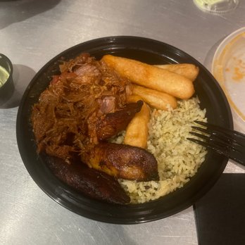Hemingway’s Cuban Kitchen - Ropa Vieja, plantains, rice, yuca fries - Cuban Near Me - Tampa, Florida