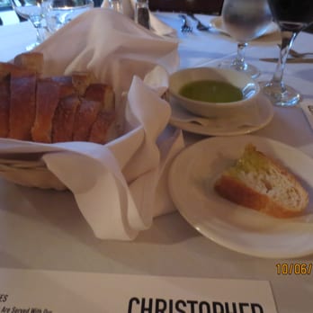 Christopher Martins Restaurant - bread basket - Pubs Near Me - New Haven, Connecticut Christopher Martins Restaurant - bread basket - Pubs Near Me - New Haven, Connecticut