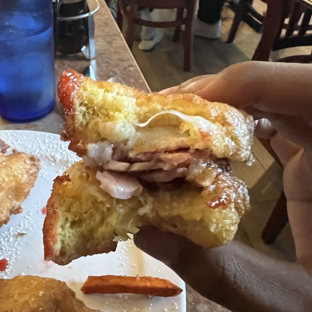 Annie's Cafe - Temecula - Monte Cristo Sandwich - Breakfast & Brunch Near Me - Temecula, California