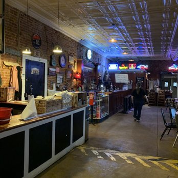 Murphy's Steakhouse - Inside restaurant. Old school. - Steakhouses Near Me - Winchester, Texas