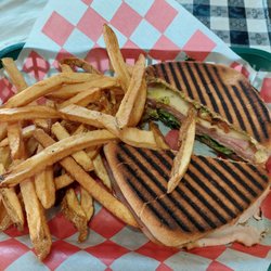 Rodeo Grill - Pecos w/Pepper jack cheese & fries 12-26-22