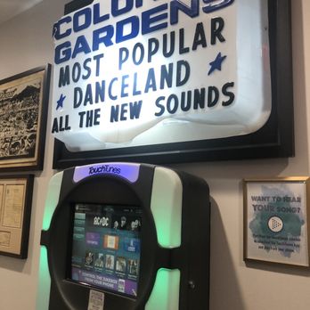Colonial Gardens - Digital jukebox - Landmarks & Historical Buildings Near Me - Louisville, Kentucky Colonial Gardens - Digital jukebox - Landmarks & Historical Buildings Near Me - Louisville, Kentucky