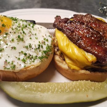 Au Cheval - Single cheeseburger with bacon and egg - Bars Near Me - Chicago, Illinois Au Cheval - Single cheeseburger with bacon and egg - Bars Near Me - Chicago, Illinois