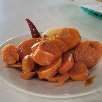 Lago Mariscos - Complimentary jalapeno pickled carrots, yum - Seafood Near Me - Sugar Land, Texas