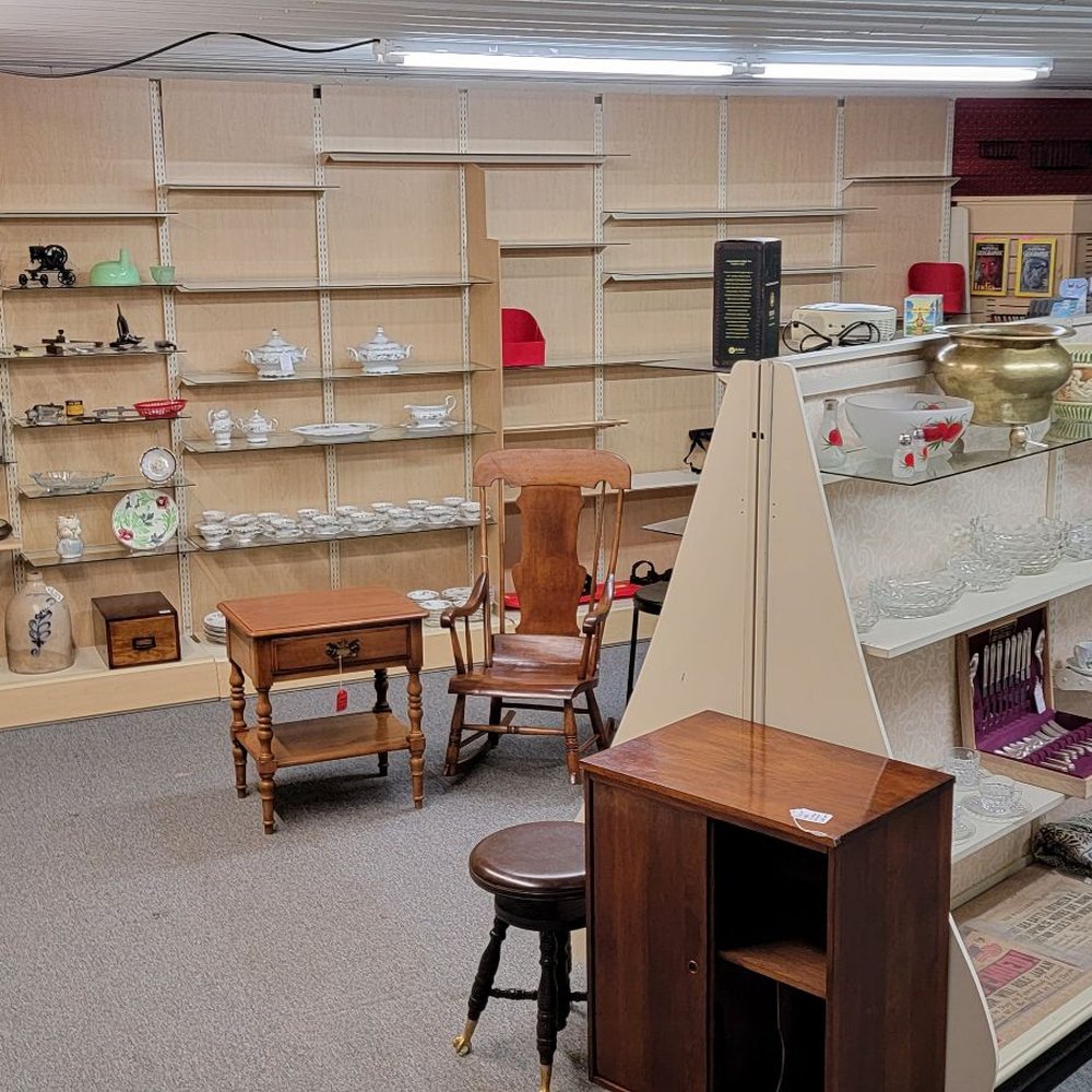 Silver Moon Antique Mall - Taylor & Taylor  the Hallmark  of Antiques  and Collectibles - Antiques Near Me - Lewisburg, Pennsylvania