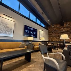 Ember & Ice - Lounge