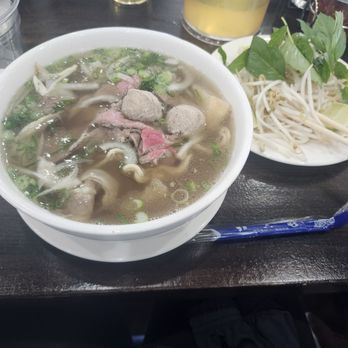 Pho Saigon - Vietnamese Near Me - Jersey City, New Jersey