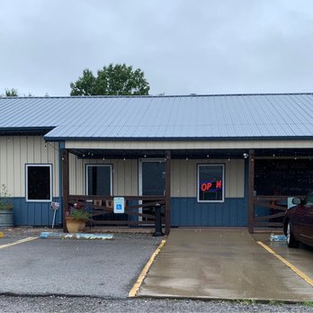 Robs Pit BBQ - Front of building. - Smokehouse Near Me - Carterville, Illinois Robs Pit BBQ - Front of building. - Smokehouse Near Me - Carterville, Illinois