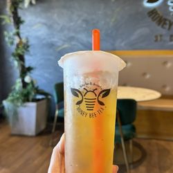 Honey Bee Tea - St Charles - Passion fruit green tea