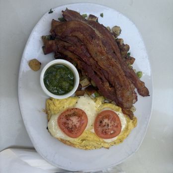 Willow Cafe And Bistro - Pesto & Eggs - Cafes Near Me - Chicago, Illinois