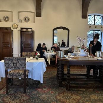 Julia's Restaurant - Interior - French Near Me - Berkeley, California
