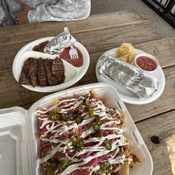 El Pollo Tapatio - Mixed chicken/tritip nachos, burrito, tritip plate