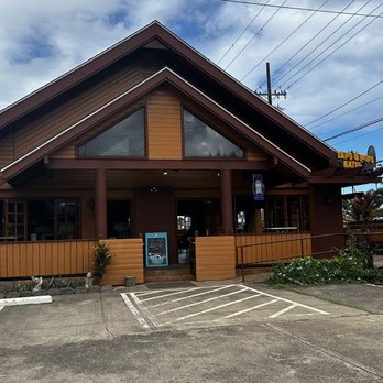 Taps and Hops Eatery - Parking lot - Gastropubs Near Me - Kapaʻa, Hawaii