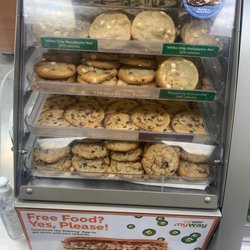 Fresh fresh fresh baked cookies!!!