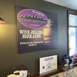 Crooked River Wine