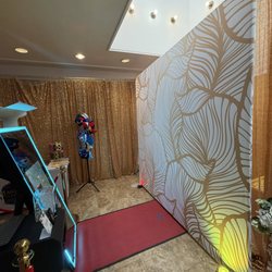 Magical Moments Mirror Photobooth