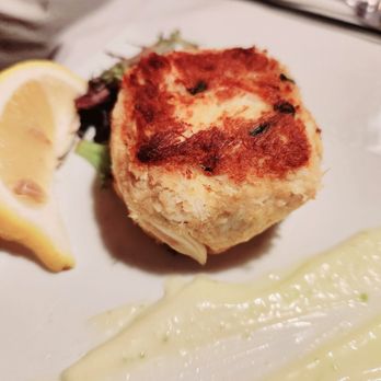 Paula's On Main - Good but overpriced crab cake entree - Seafood Near Me - Fort Wayne, Indiana