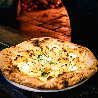 Pizzaiolo Primo Market Square by null
