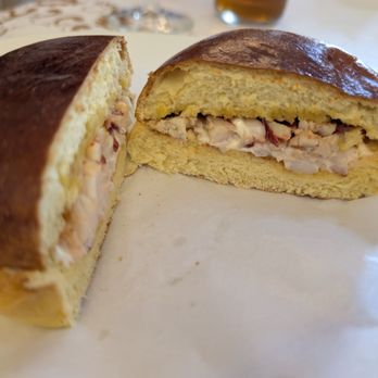 Cervejaria Ramiro - Lobster roll - Seafood Near Me - Lisbon, 11 Cervejaria Ramiro - Lobster roll - Seafood Near Me - Lisbon, 11