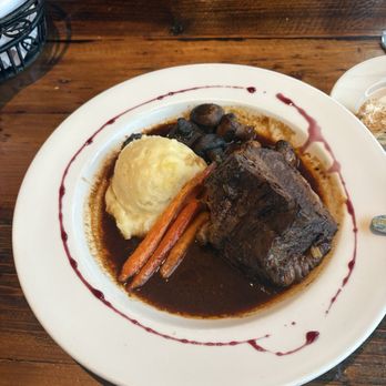 Black Bass Hotel - Braised short rib - Hotels Near Me - Lumberville, Pennsylvania