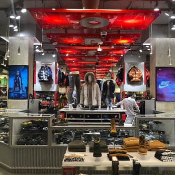 Tops And Bottoms 36 Photos 3940 W Madison St Chicago Il Yelp