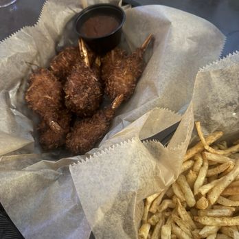 Riverside Johnny’s - Coconut shrimp and fries - American Near Me - Daytona Beach, Florida