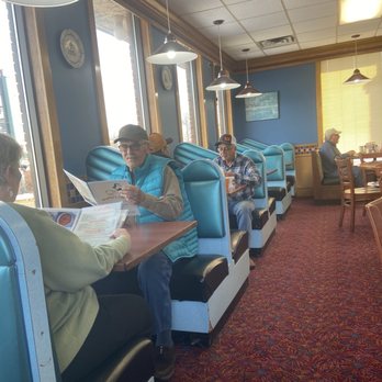 Shellie's Cafe - Inside - Breakfast & Brunch Near Me - Lafayette, Indiana Shellie's Cafe - Inside - Breakfast & Brunch Near Me - Lafayette, Indiana