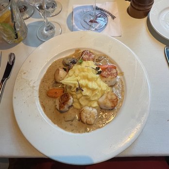 Shadowbrook - Scallops - American Near Me - Capitola, California Shadowbrook - Scallops - American Near Me - Capitola, California