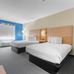 Americas Best Value Inn & Suites Livingston - Two Queen Beds